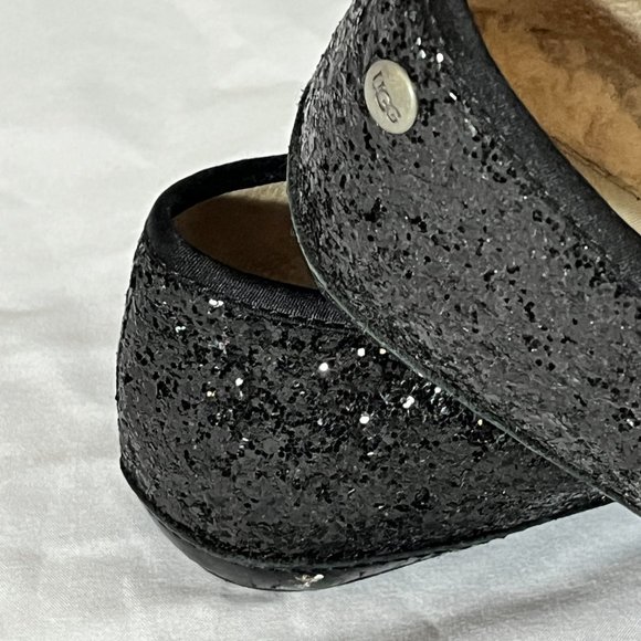 Uggs Women's Size 6 Excellent Condition Black Sequence - Picture 5 of 10